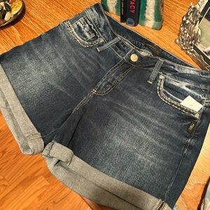 Super stretchy, silver jeans company cuffed denim shorts. Size 28.